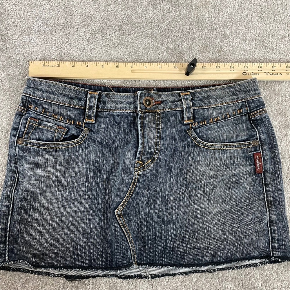 Silver Jeans Co Denim Mini Skirt Womens 31 Teja Y2K Low Rise Raw Hem (Tag 29) - Picture 8 of 11